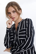 Load image into Gallery viewer, KAbabara Blouse