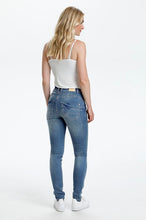 Load image into Gallery viewer, Amalie Jeans Shape fit