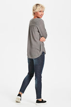 Load image into Gallery viewer, Amber Blouse LS